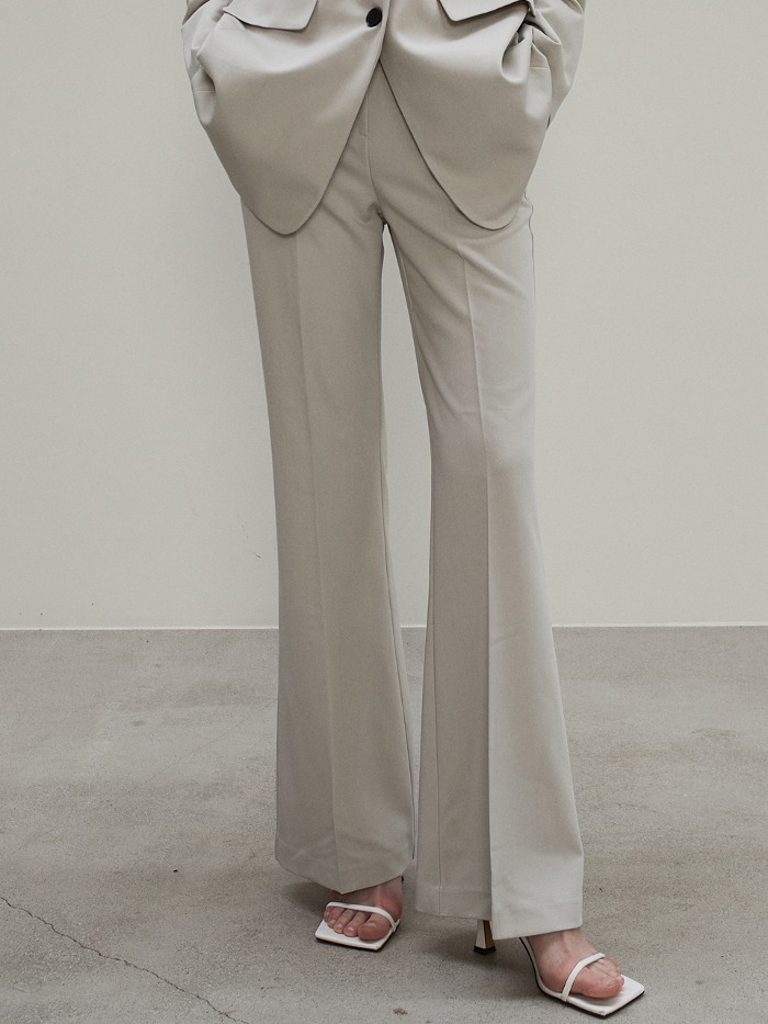 OU951 rayon semi bootscut slacks (grayish beige)